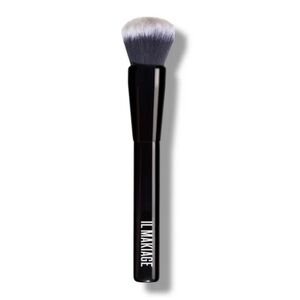 Il Makiage Foundation blending brush #100